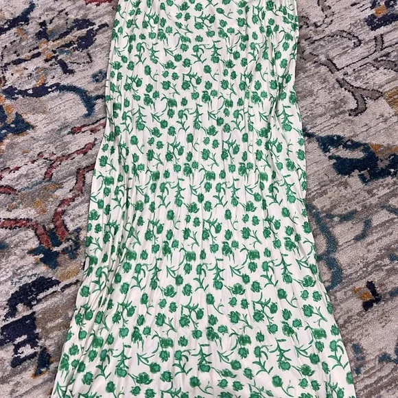 Zara White Maxi Dress with Green Floral Print - Picture 2 of 3